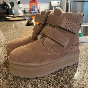 Platform Uggs Size 8W
